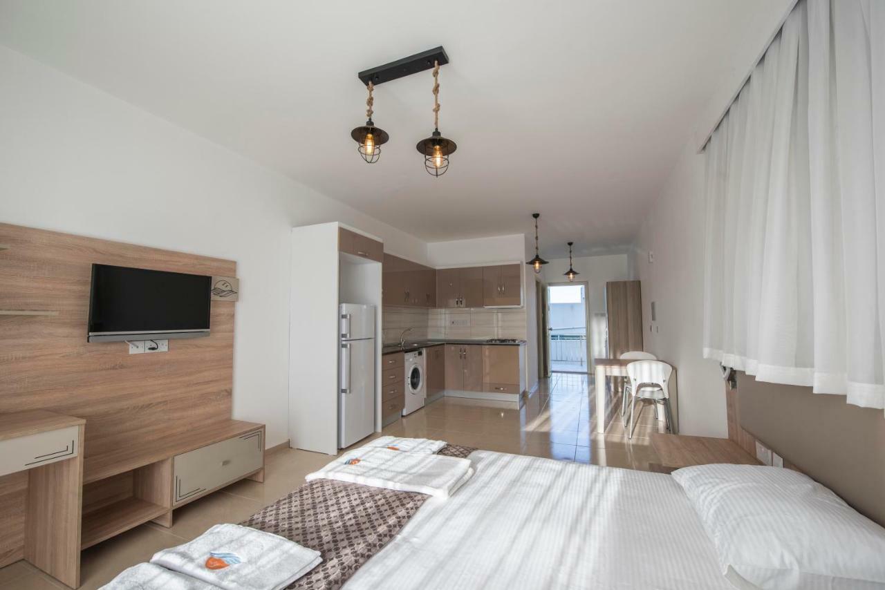 Deniz Airport Suites Nicosia Ngoại thất bức ảnh
